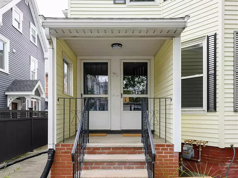 44 Greenville St #2 — Photo 2