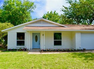 224 E Pleasant Run Rd, Lancaster, TX 75146