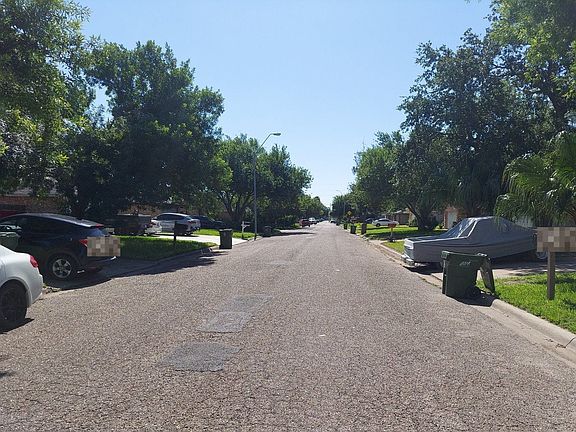 5th image of 14 Meadow Glen Dr