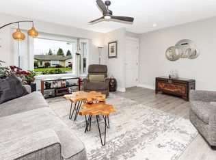 32 Oregon Rd, Campbell River, BC V9W 5T1