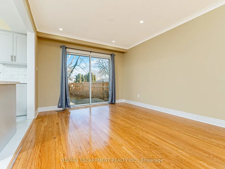 113 Poynter Dr — Photo 11