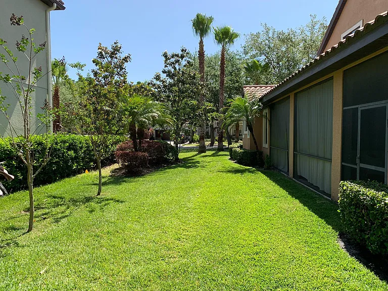 8314 Windsor Bluff Dr — Photo 7