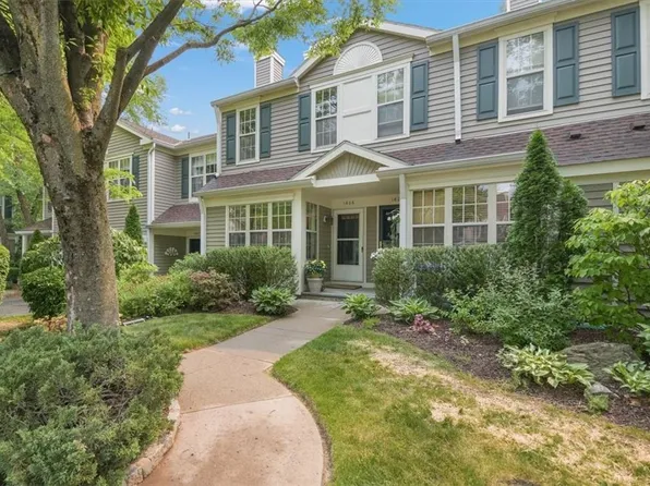 1606 Pondcrest Lane, White Plains, NY 10607