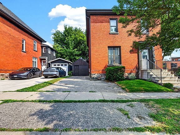 2nd image of 631 Peel St
