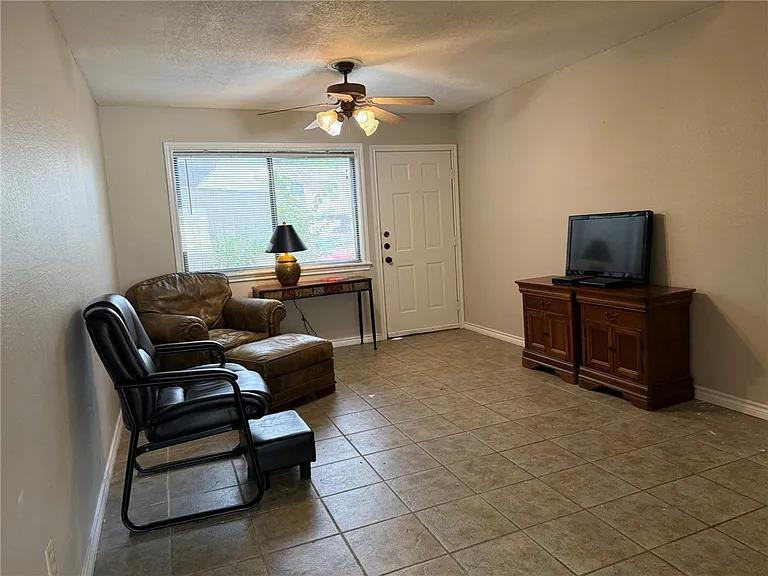 4405 Carter Creek Pkwy #3 — Photo 5