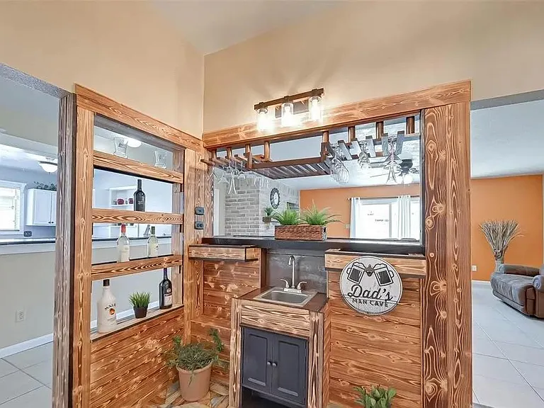 10431 Odessa Dr — Photo 6
