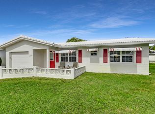 2073 SW 14th Ave, Boynton Beach, FL 33426