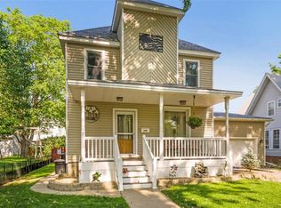 945 17th St, Marion, IA 52302