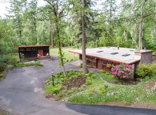 1975 Crest Dr, Eugene, OR