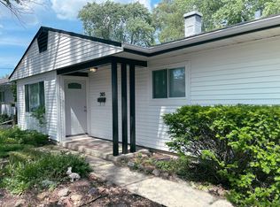 203 E Dennis Rd, Wheeling, IL 60090
