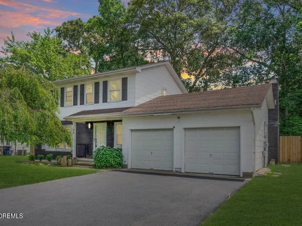 30 Belmont Ave, Bayville, NJ 08721
