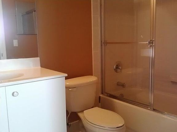 3rd image of 2766 SW 82nd Ave