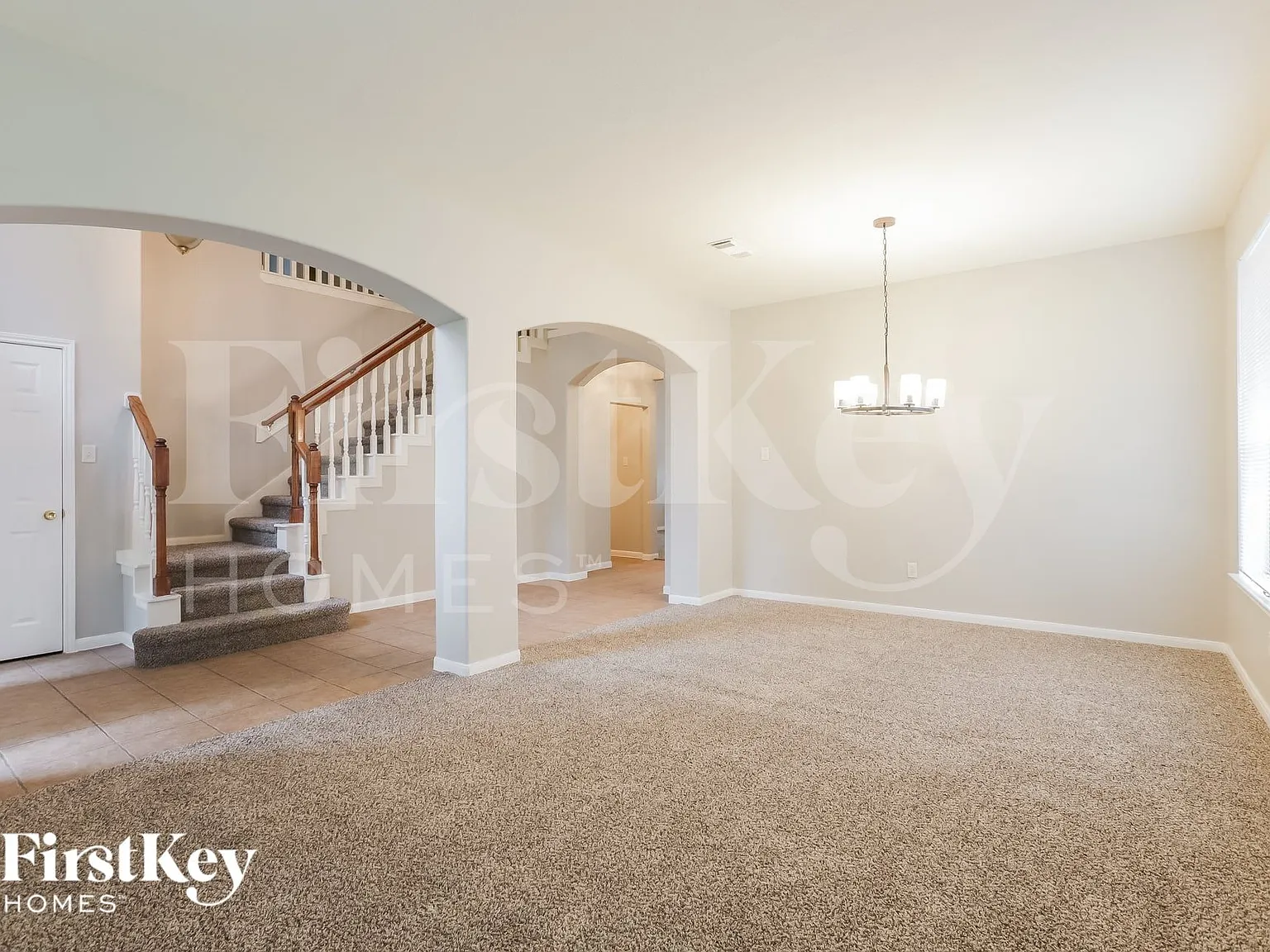 4 bed, 2.5 bath, 2575 sqft, $2,485 — Photo 4