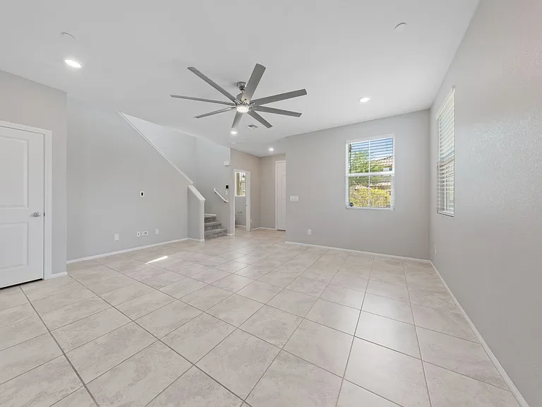1103 Desert Dome Ave — Photo 6