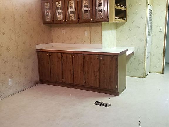 5th image of 269 Polk St N #41