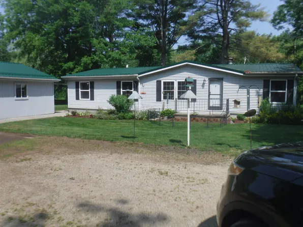 5662 Loggingtrail Dr, Sears, MI 49679