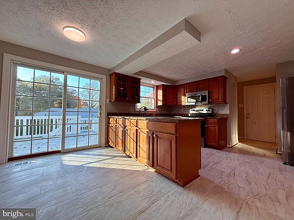3rd image of 10923 Santa Clara Dr