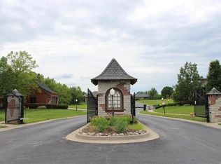 2041 Chateau Pl, Raymore, MO 64083