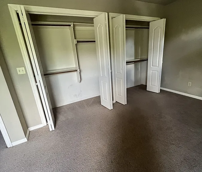 1716 N Chestnut Ave — Photo 15