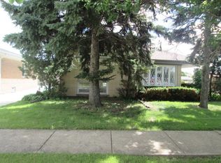 8801 Oriole Ave, Morton Grove, IL 60053