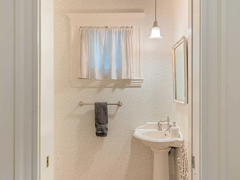 25 Bradford Rd — Photo 13