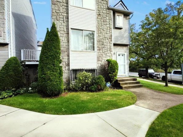 951 Goethals Rd N, Staten Island, NY 10303