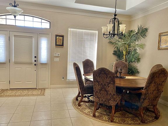 3rd image of 4122 Candlewood Cir