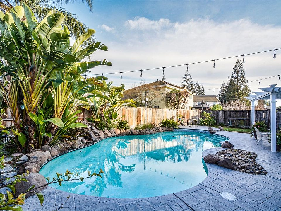 1st image of 4376 Misty Cove Pl