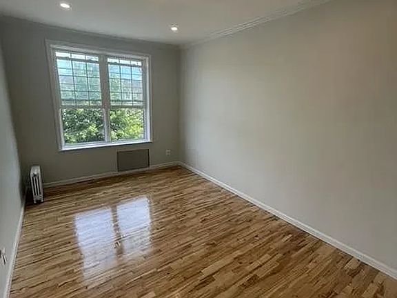 3rd image of 3312 24th Ave #2