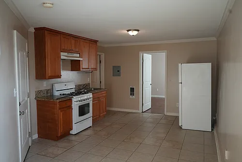 1606 Gramercy Ave #208 Photo 1