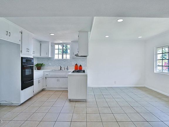 4th image of 569 Basetdale Ave