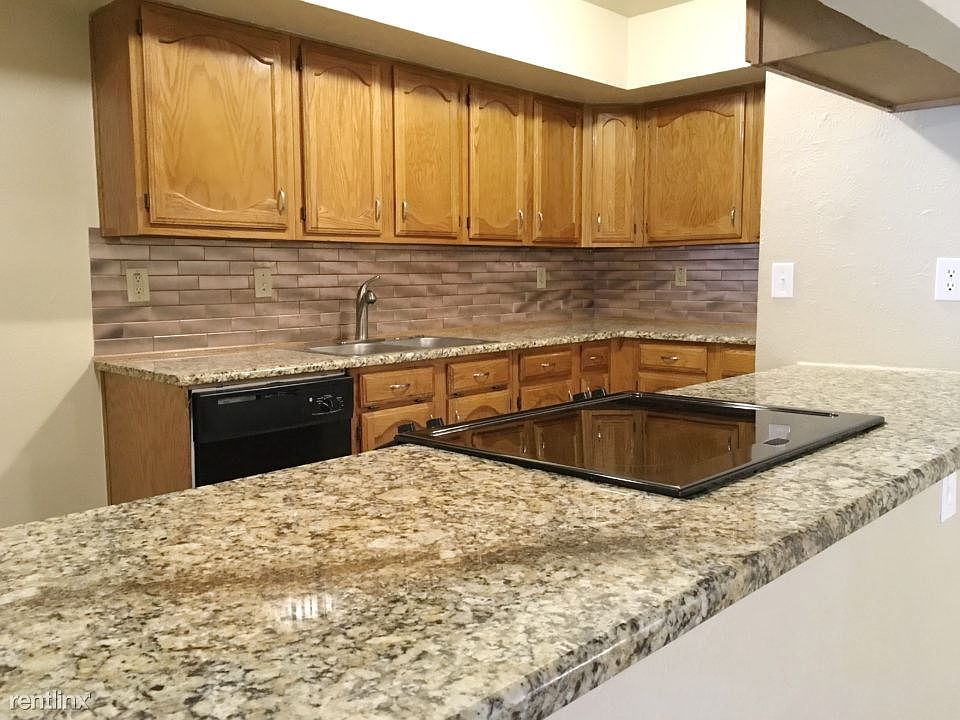 90901098_409 Everest Ct_Cedar Hill_TX_2017-3
