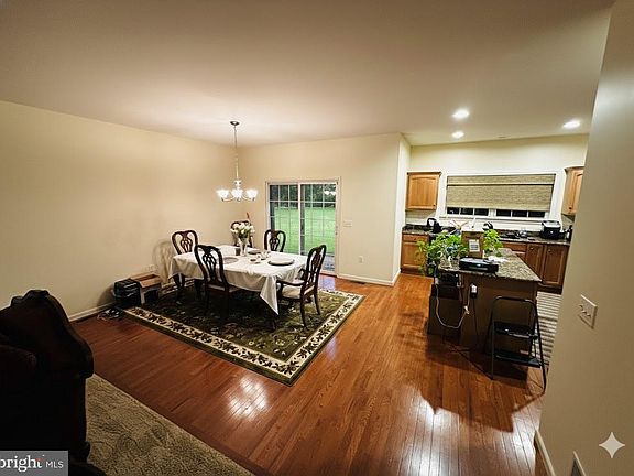 4th image of 616 Petersburg Rd