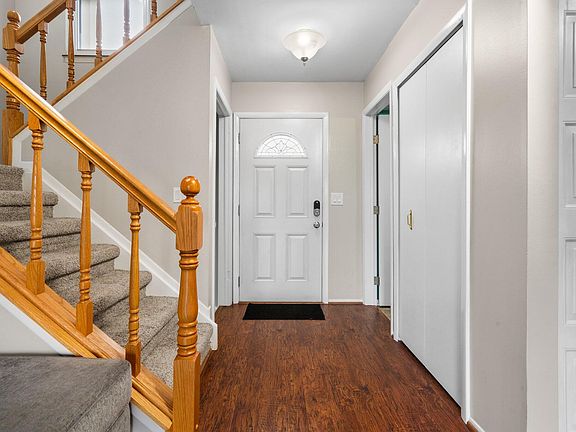 3rd image of 1785 Sheffield Dr