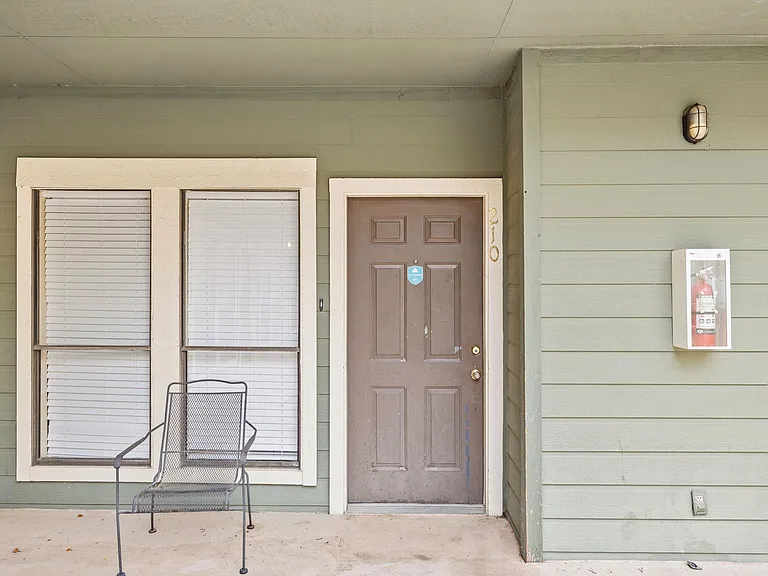 2706 Salado St #210 — Photo 6