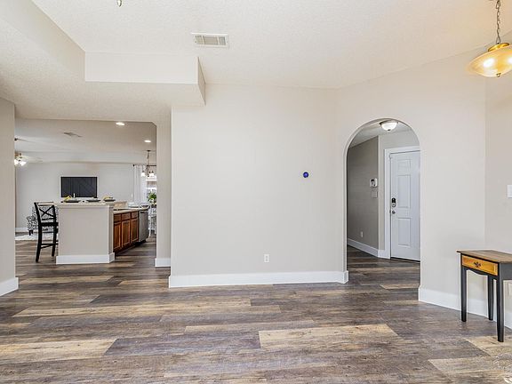 5th image of 729 Moye Ln