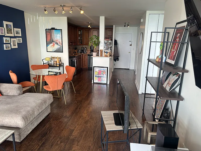 1660 N Lasalle St #2309 — Photo 13