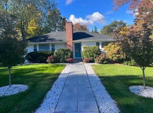 71 Acme Dr, Middlebury, CT 06762