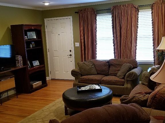 2nd image of 115 Belmont Dr