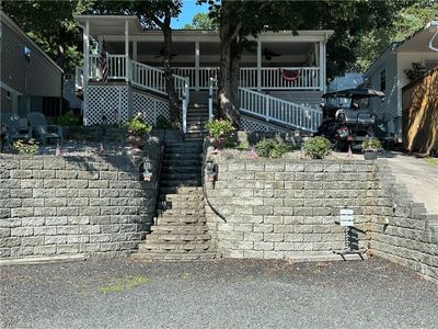 120 Clubhouse Dr, New London, NC, 28127