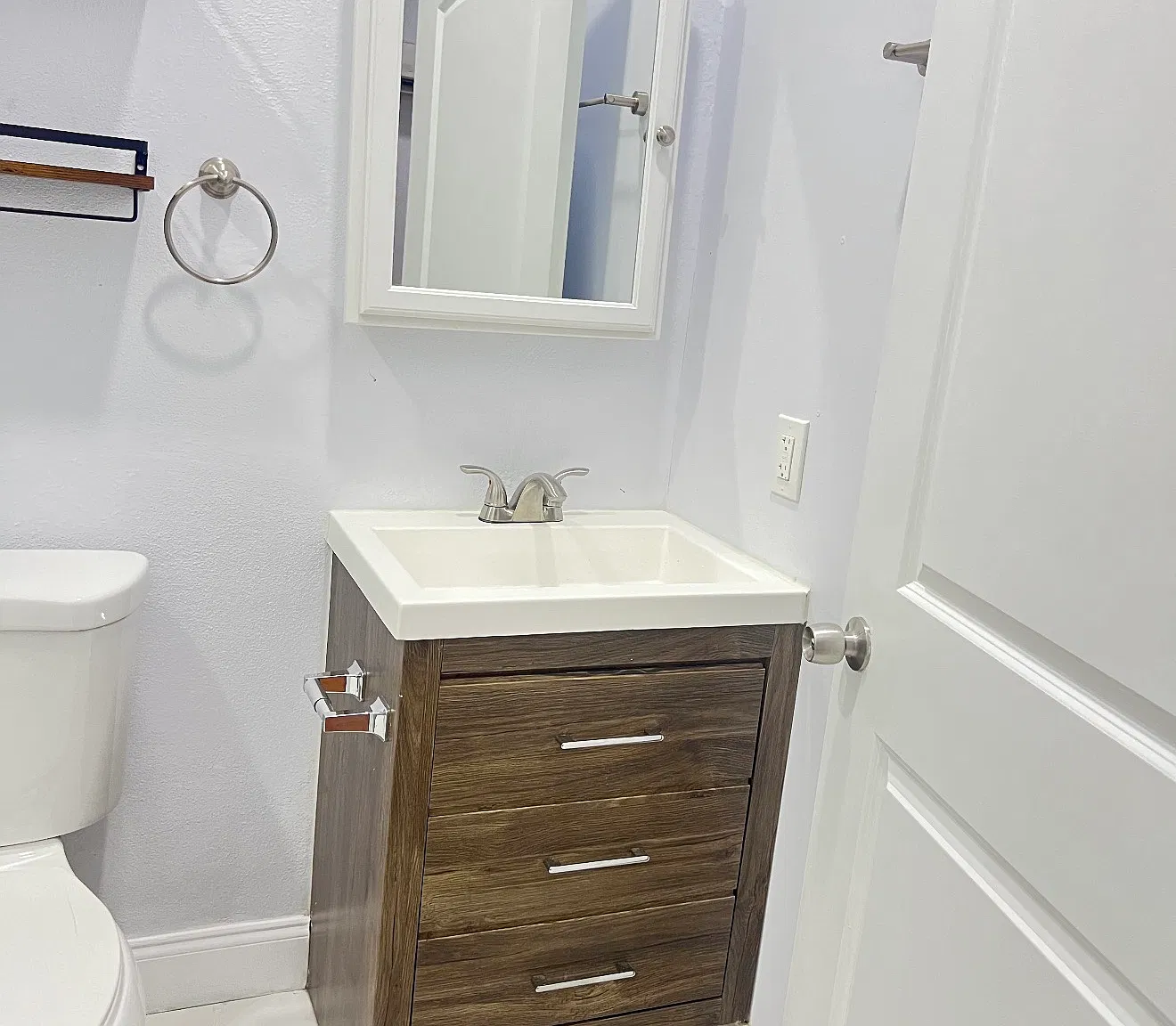 Studio, $1,300 — Photo 2