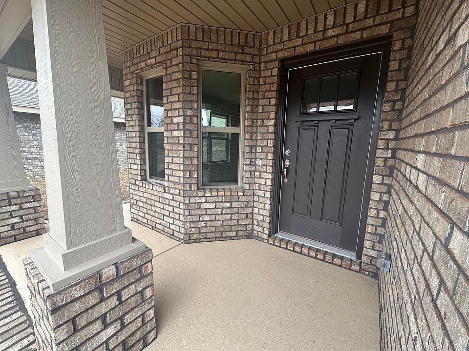 2nd image of 192 Ridgeway Cir