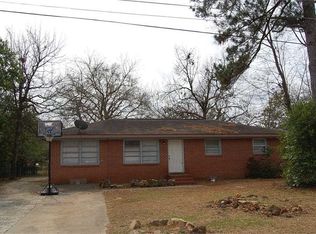 83 Ravenwood Way, Warner Robins, GA 31093