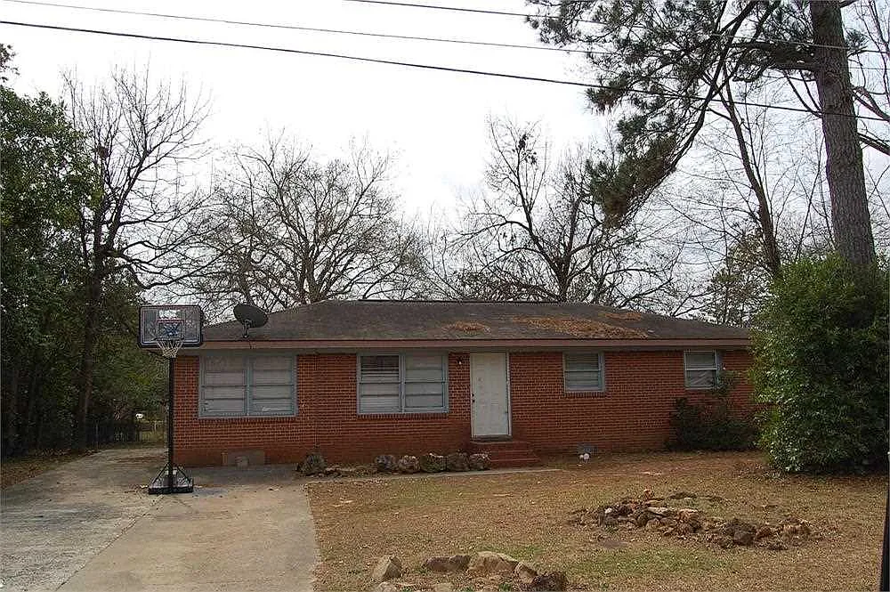 83 Ravenwood Way photo 1