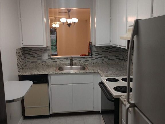 4th image of 3328 NW 51st Ter