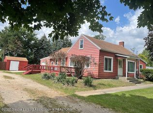 1106 S Jefferson St, Mason, MI 48854