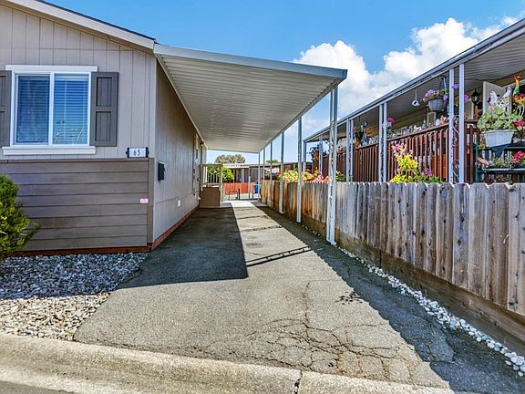 5th image of 65 Dahlia Drive