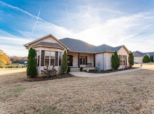 165 Fullen Ln, Savannah, TN 38372