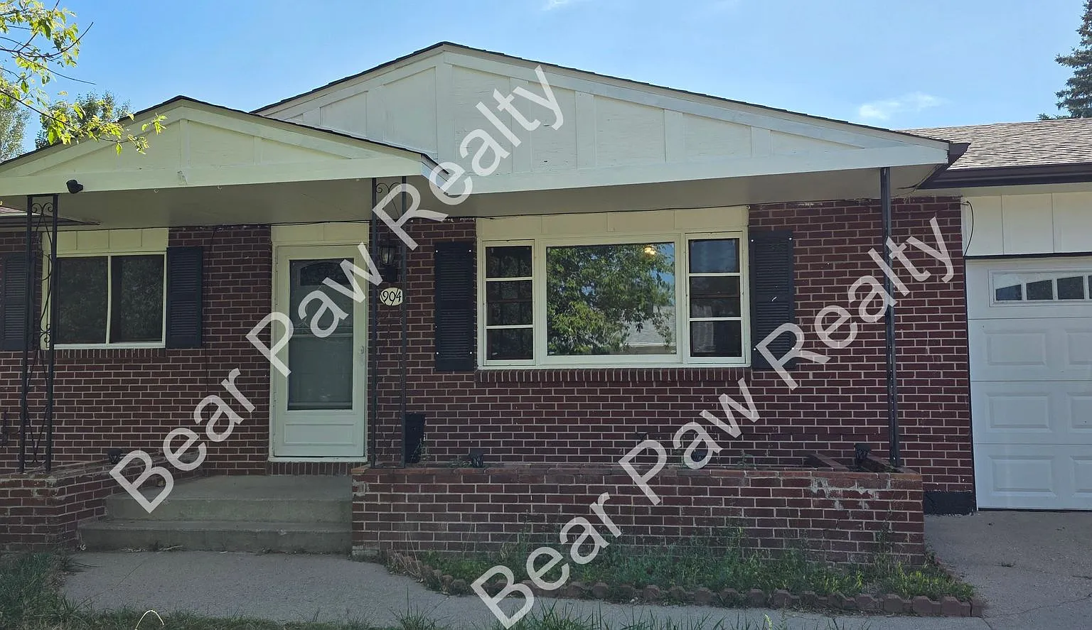 904 Coolidge — Photo 1