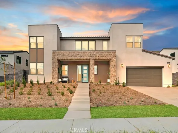 15800 Conservatory Dr, Fontana, CA 92336